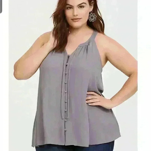 Torrid  grey georgette  button loop tank size 1 - Picture 1 of 11